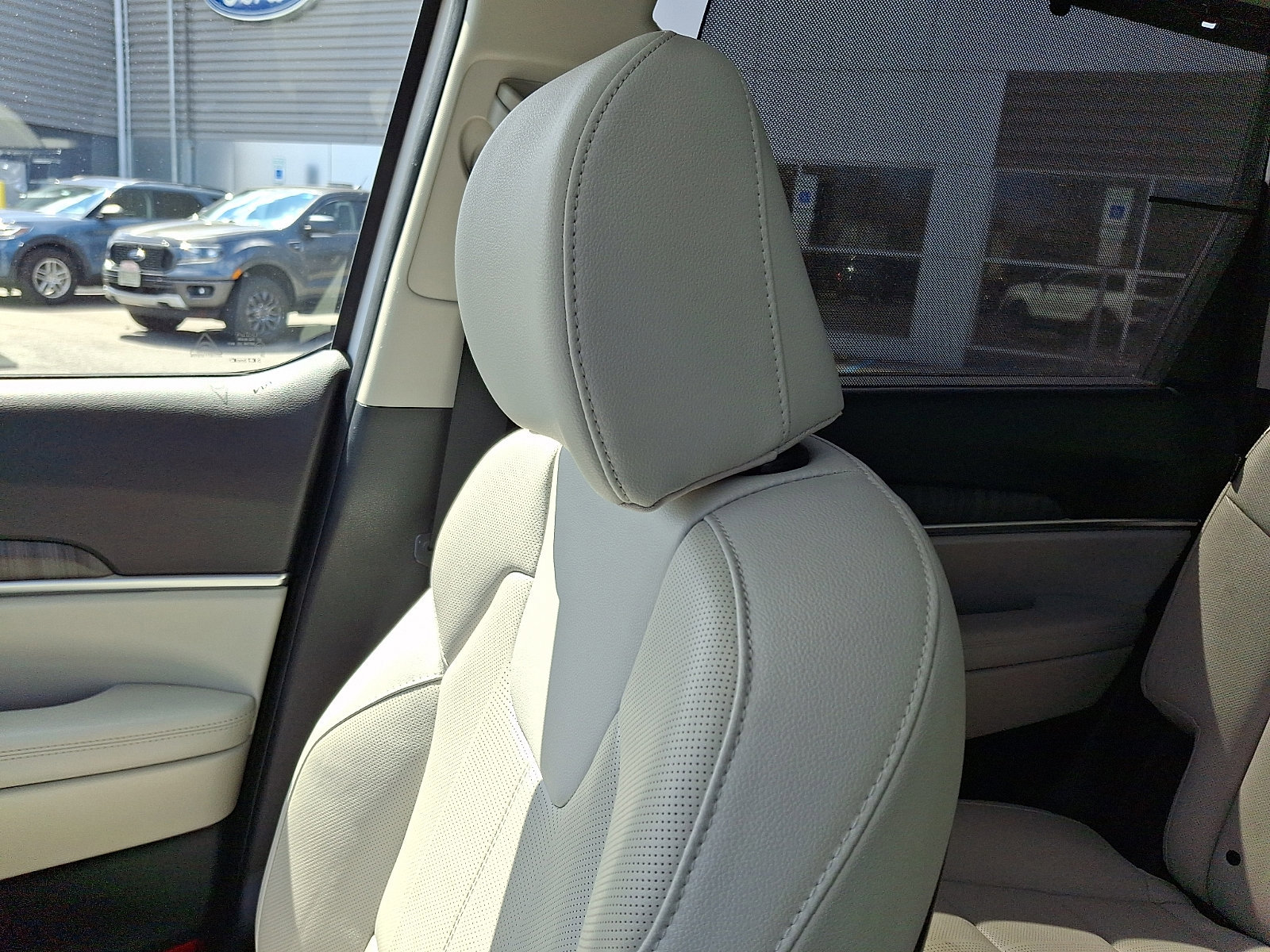 Used 2024 Kia Telluride SX image 17