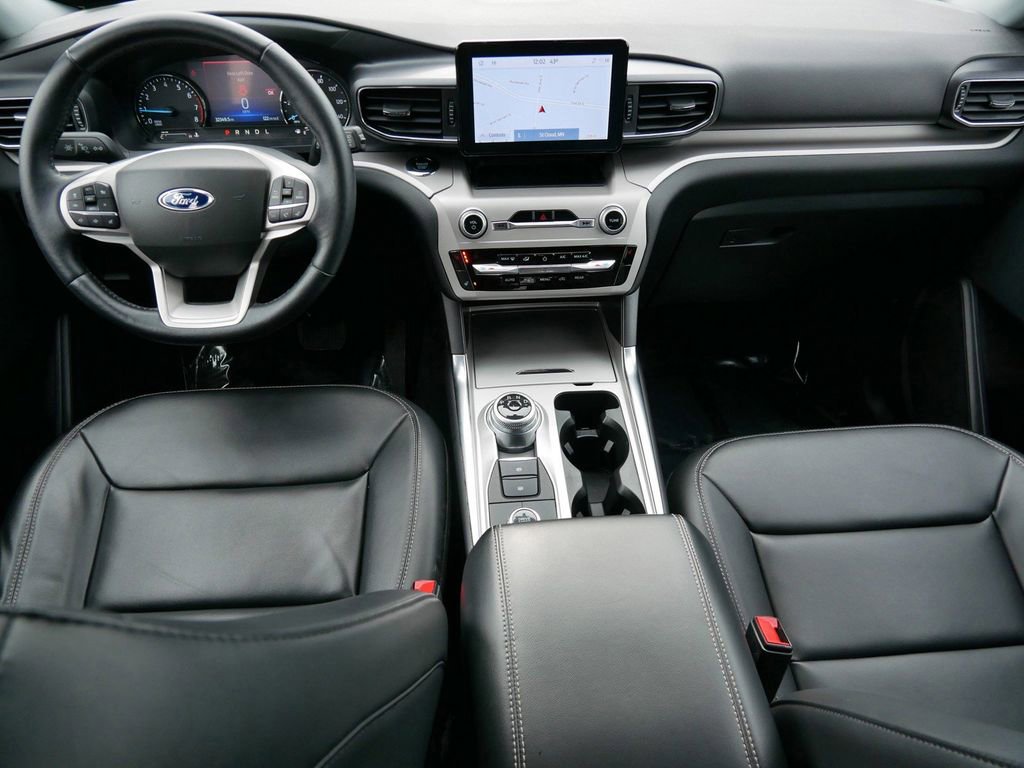 Certified 2022 Ford Explorer XLT w/ Equipment Group 202A image 20