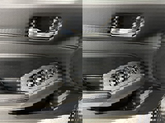 Used 2024 Nissan Altima 2.5 SV image 5