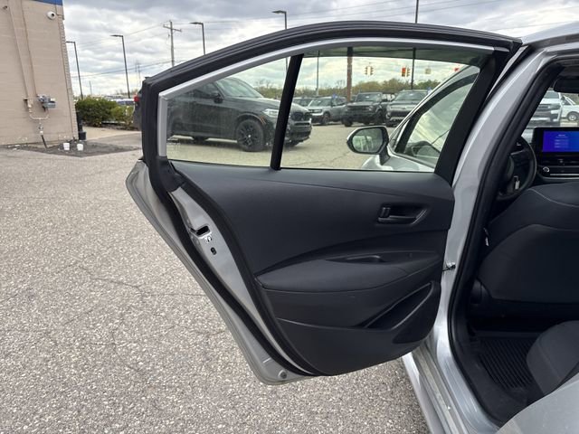 Used 2024 Toyota Corolla LE AWD/4WD image 23
