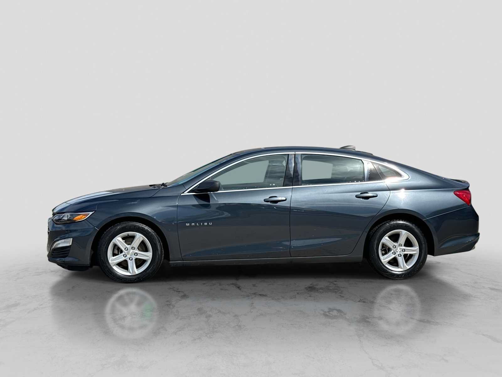 Used 2019 Chevrolet Malibu LS w/ LPO, Convenience Package 1 FWD image 3