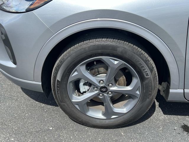 Certified 2024 Ford Escape ST-Line w/ Tech Pack #1 AWD/4WD image 9