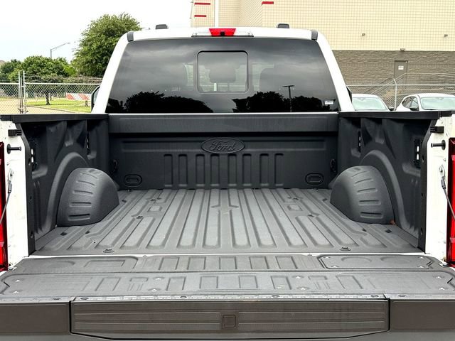Certified 2025 Ford F250 Platinum w/ Tremor Off-Road Package AWD/4WD image 7