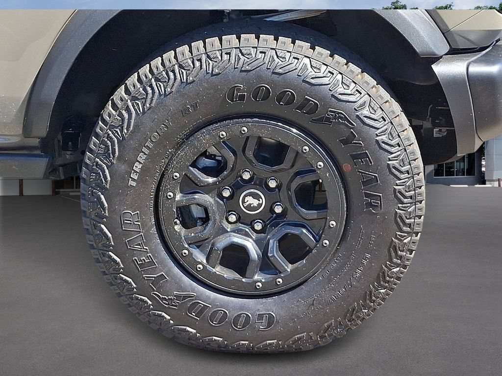 Certified 2025 Ford Bronco Badlands AWD/4WD image 5