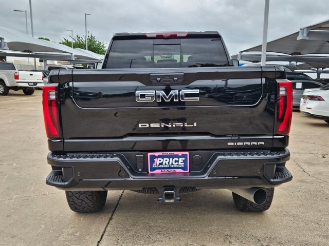 Used 2025 GMC Sierra 2500 Denali Ultimate image 4