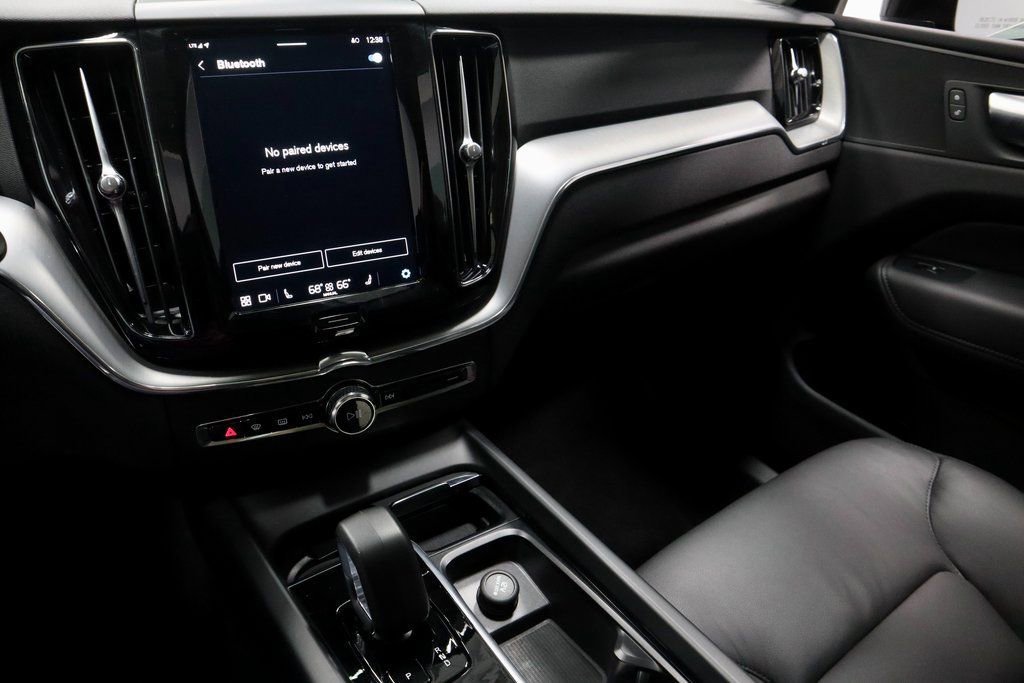 Used 2024 Volvo XC60 T8 Core image 30