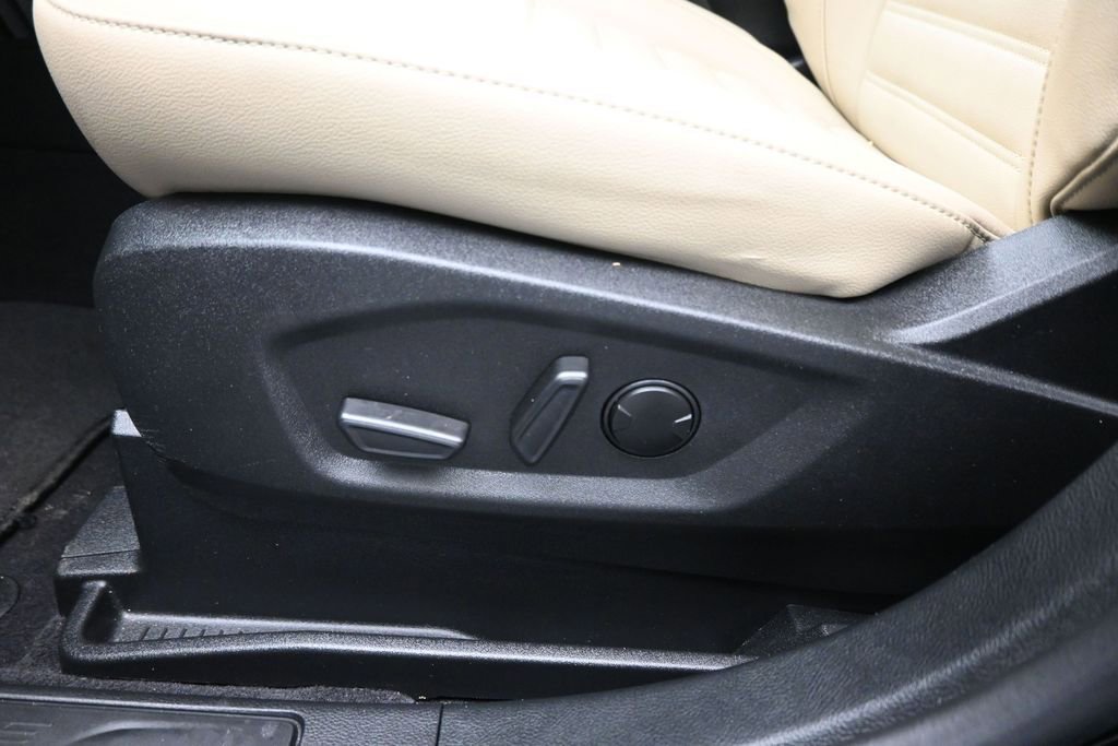 Certified 2023 Ford Edge SEL w/ Convenience Package AWD/4WD image 11