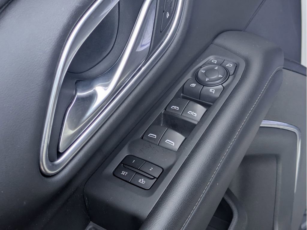 Used 2021 Chevrolet Tahoe Z71 w/ Z71 Signature Package image 13