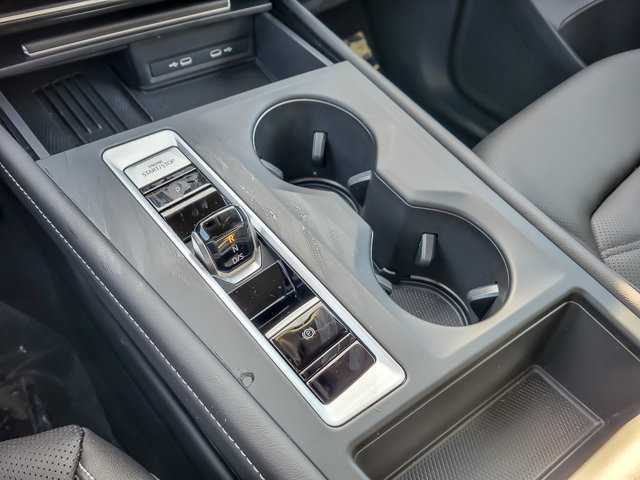 Used 2025 Volkswagen Atlas SE image 17