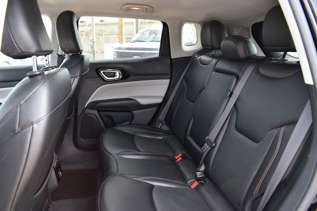 Used 2022 Jeep Compass Limited image 8