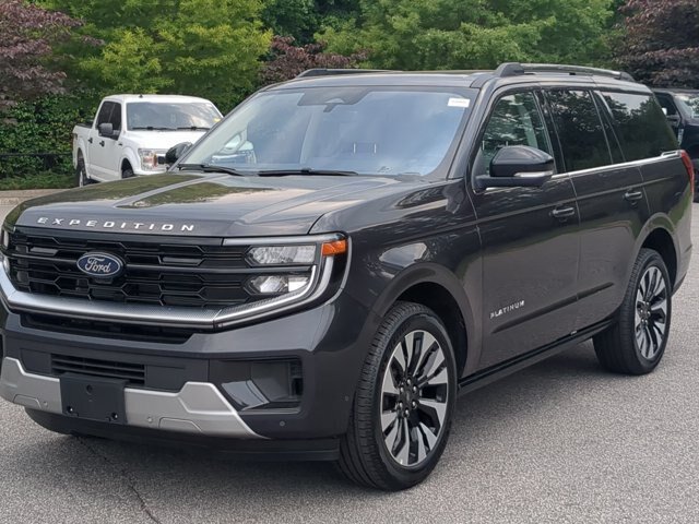 Certified 2025 Ford Expedition Platinum w/ Driver's Package AWD/4WD image 8