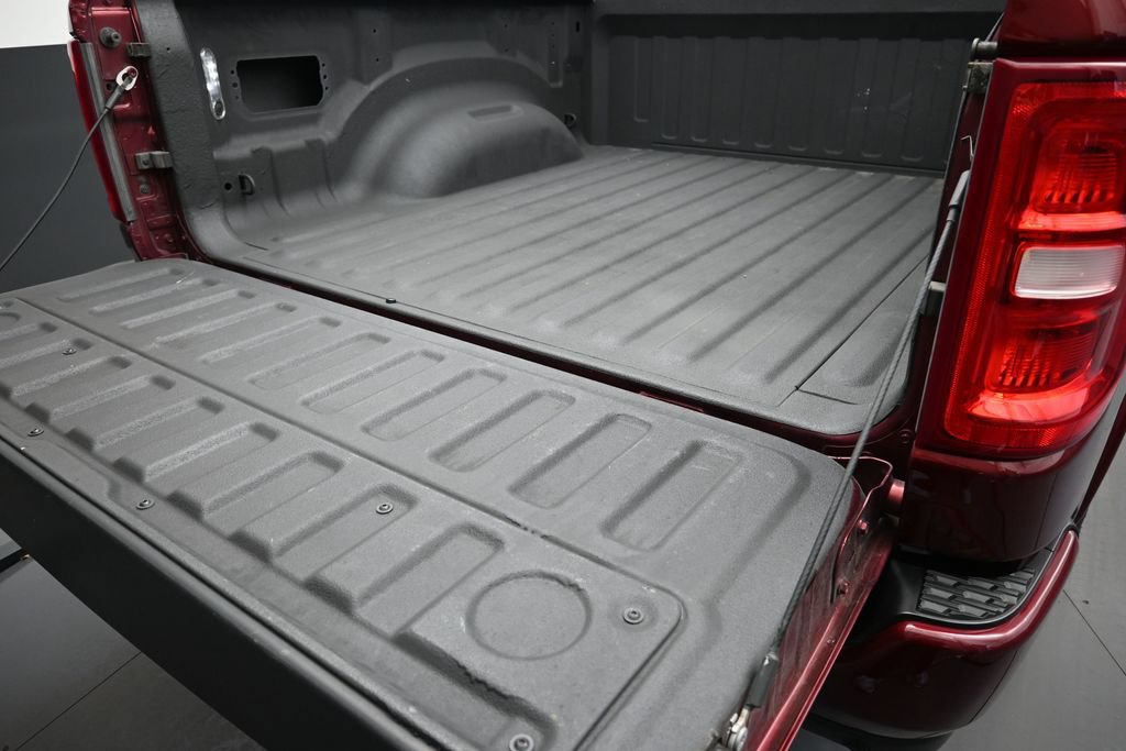 Used 2025 RAM 1500 Laramie w/ Sport Appearance Package AWD/4WD image 10