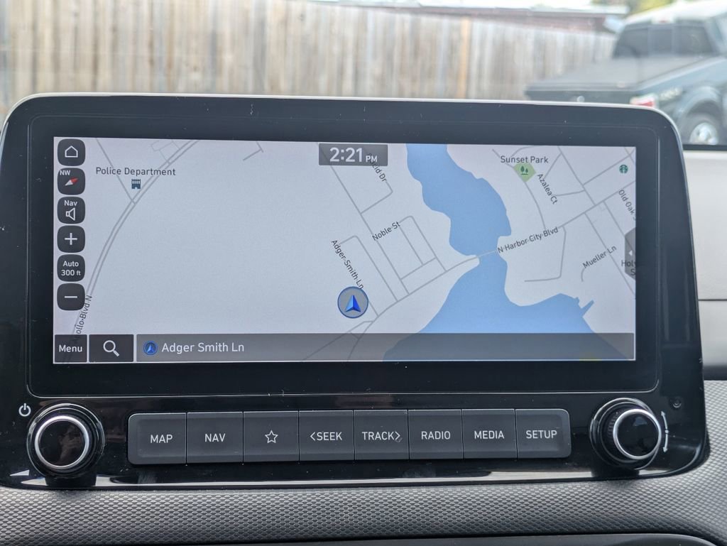 Used 2022 Hyundai Kona Limited w/ Cargo Package FWD image 22