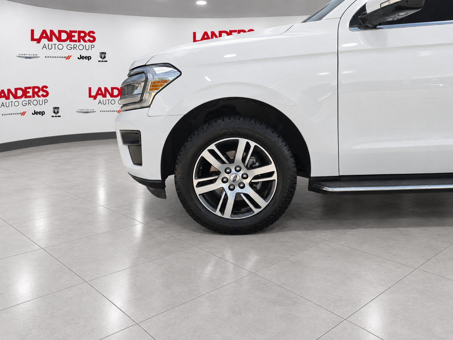 Certified 2022 Ford Expedition XLT RWD image 9