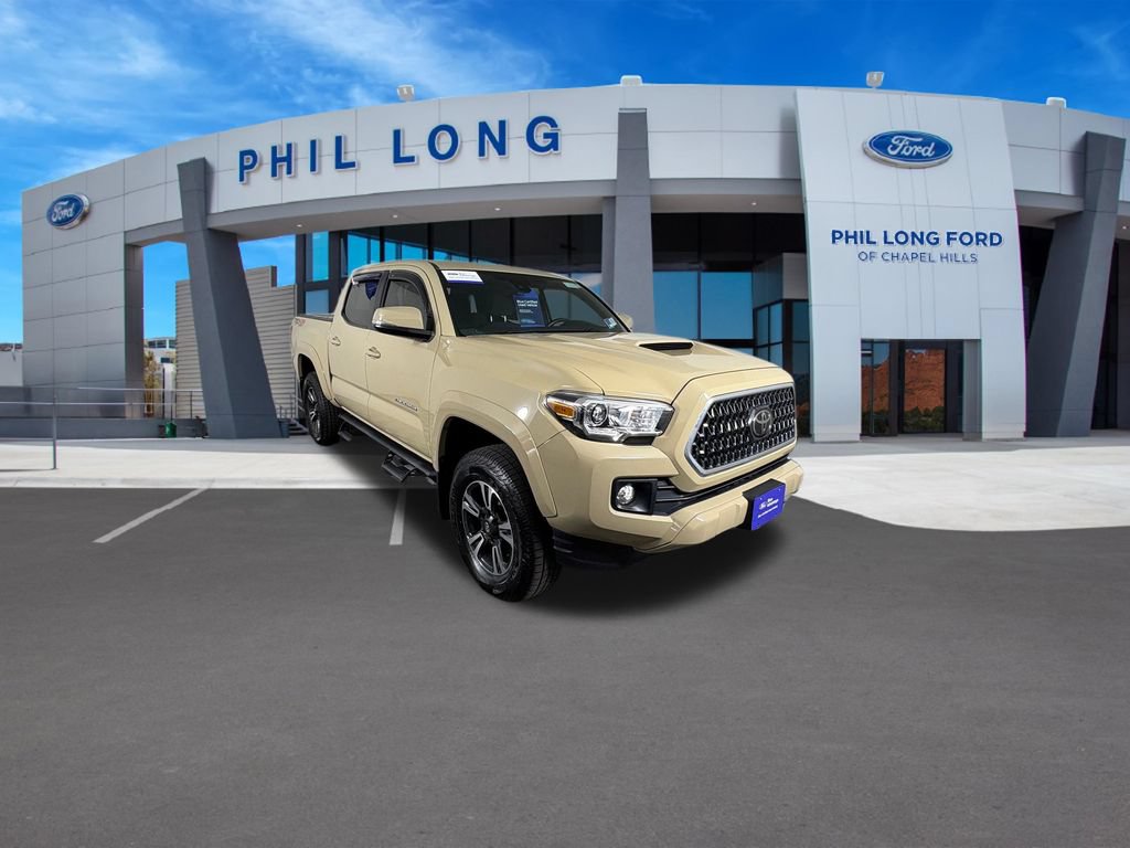 Used 2018 Toyota Tacoma TRD Sport w/ Technology Package AWD/4WD image 7