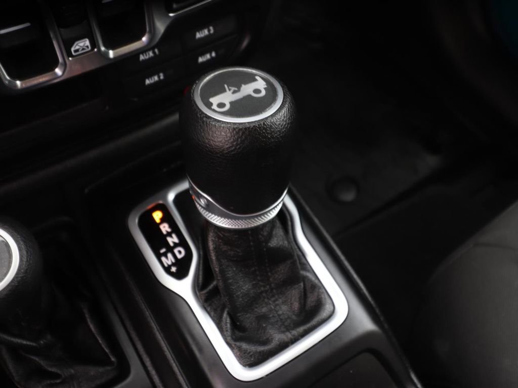 Used 2020 Jeep Wrangler Unlimited Sport S AWD/4WD image 23