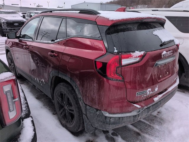 Used 2023 GMC Terrain AT4 image 2