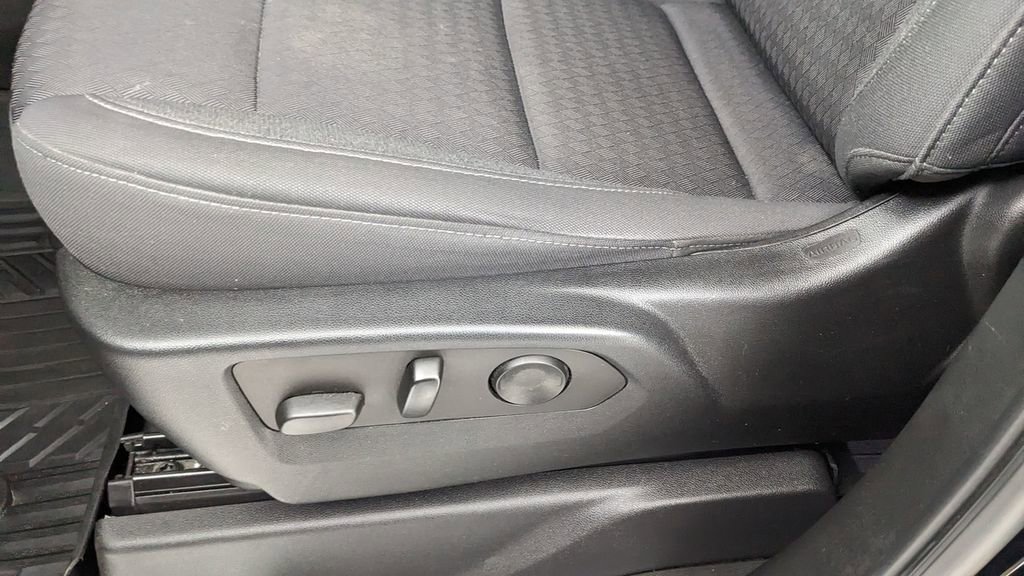 Used 2022 Chevrolet Silverado 1500 LT Trail Boss w/ Convenience Package II image 28