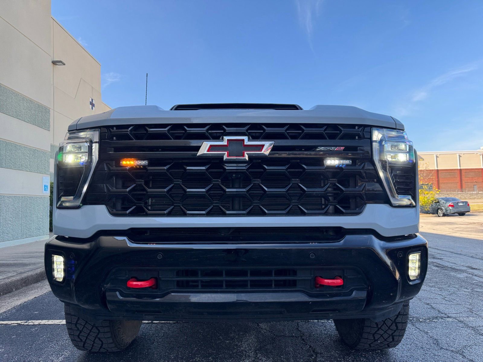 Used 2025 Chevrolet Silverado 2500 ZR2 w/ Technology Package image 30