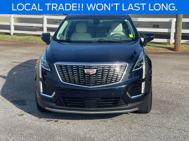 Used 2022 Cadillac XT5 Premium Luxury w/ Technology Package AWD/4WD image 2
