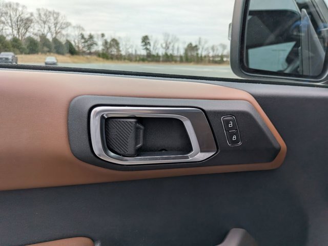 Certified 2023 Ford Bronco Outer Banks w/ Sasquatch Package AWD/4WD image 13