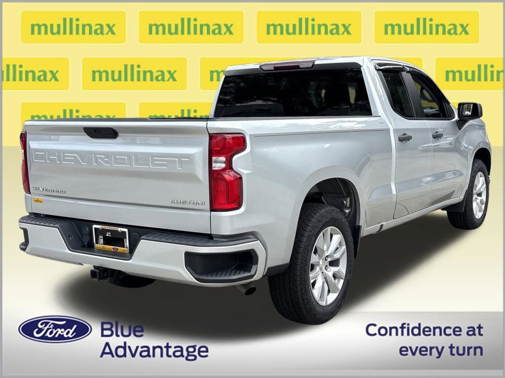 Used 2021 Chevrolet Silverado 1500 Custom image 3