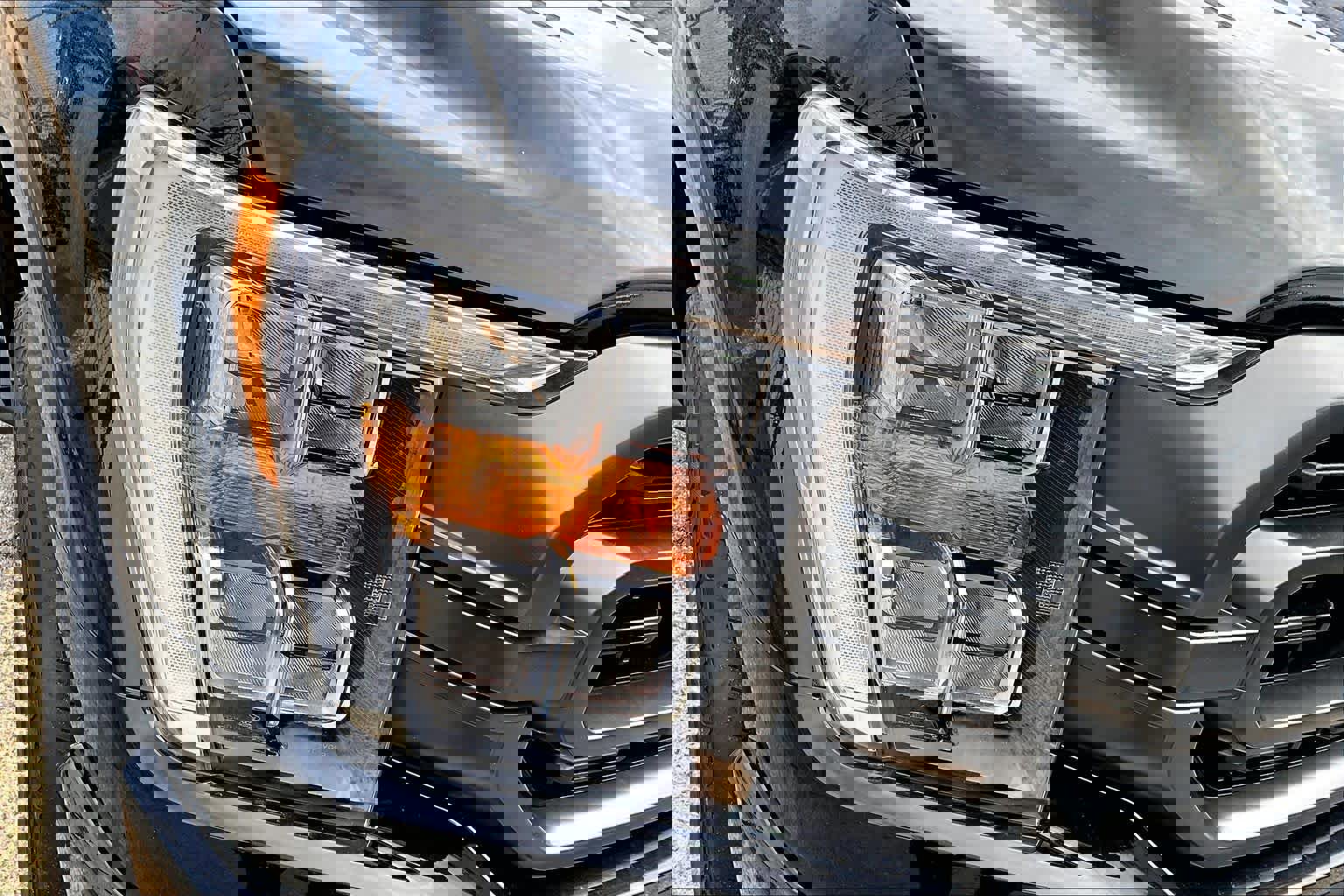 Certified 2022 Ford F150 XLT w/ Equipment Group 302A High image 28