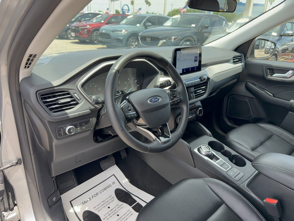 Certified 2022 Ford Escape SEL image 11
