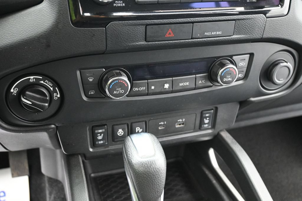 Used 2022 Nissan Frontier SV AWD/4WD image 14