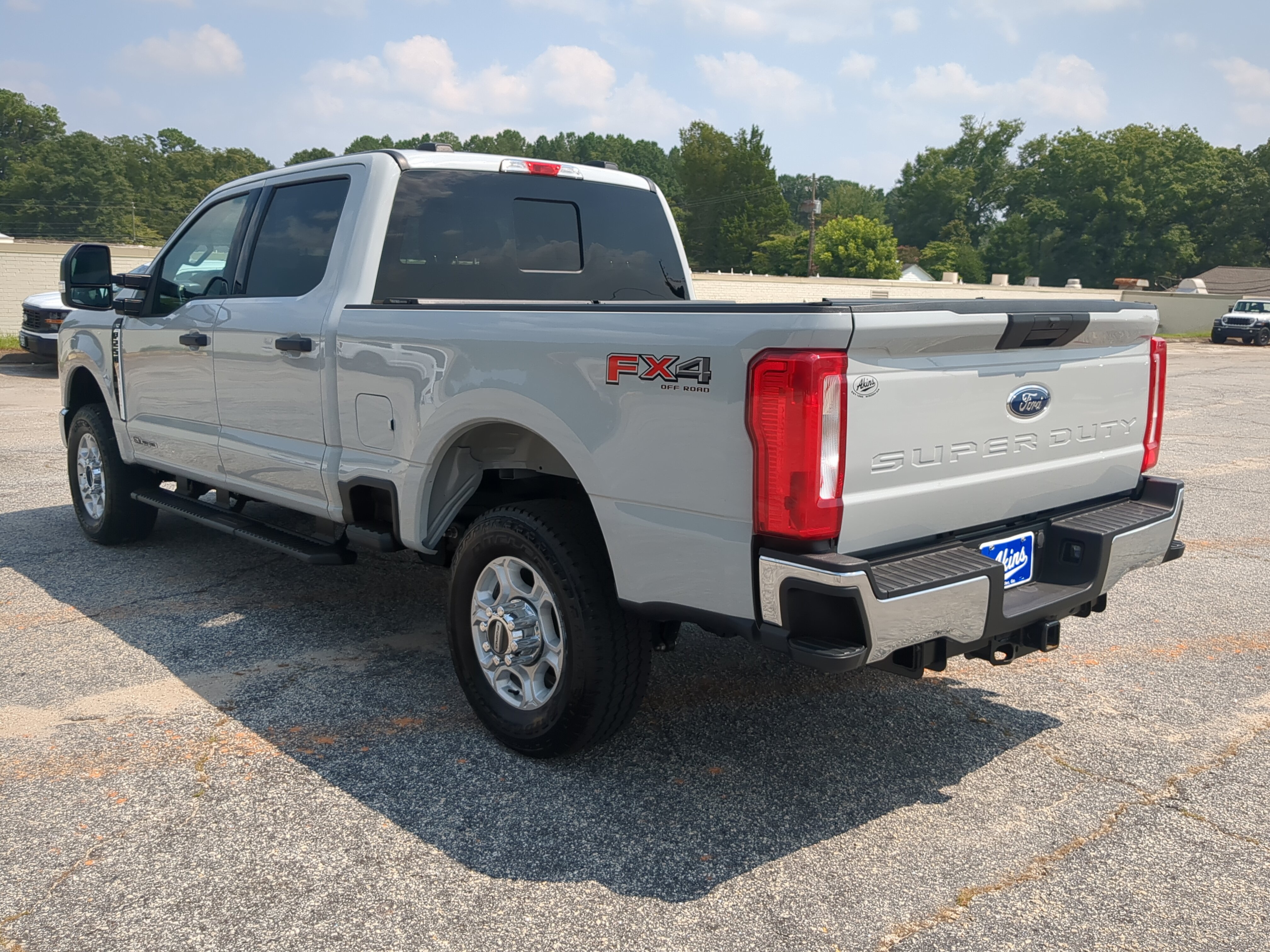 Certified 2025 Ford F250 XLT AWD/4WD image 5