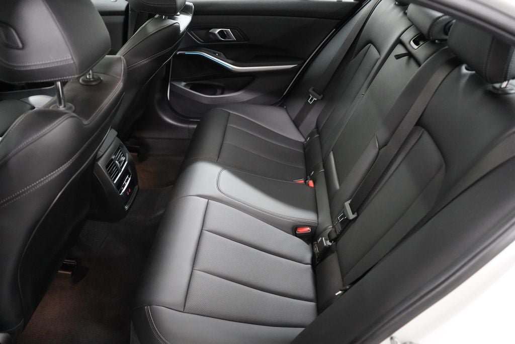 Used 2024 BMW 330i xDrive Sedan AWD/4WD image 28