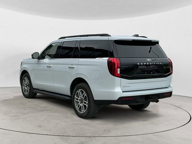 Certified 2025 Ford Expedition Active AWD/4WD image 3