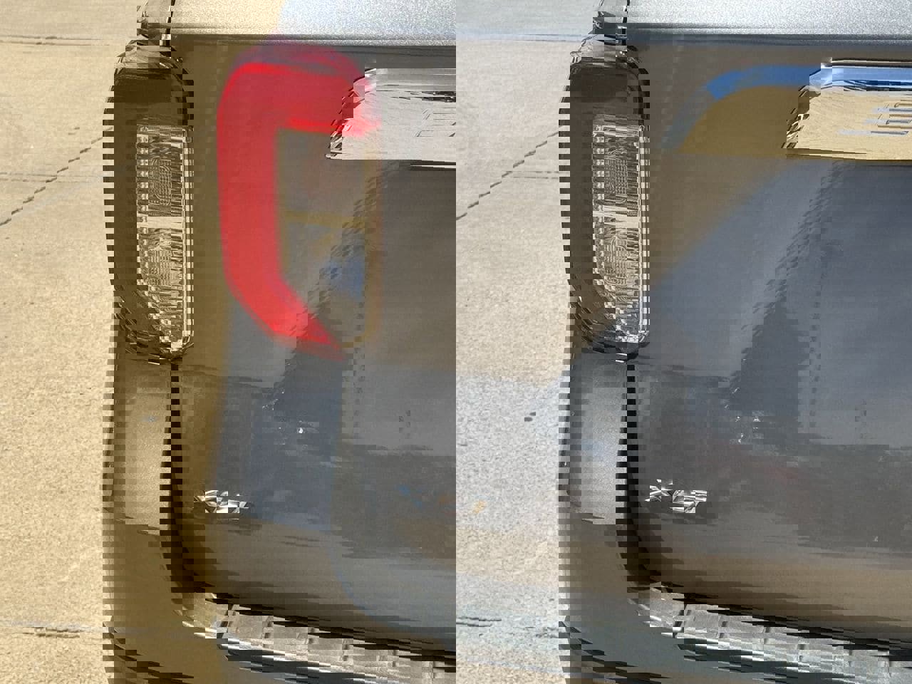 Certified 2021 Ford Explorer XLT w/ Equipment Group 202A image 8