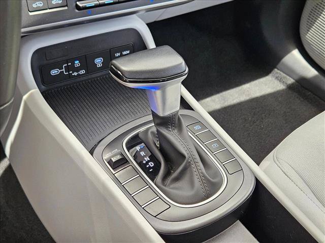 Used 2025 Hyundai Kona SEL FWD image 12