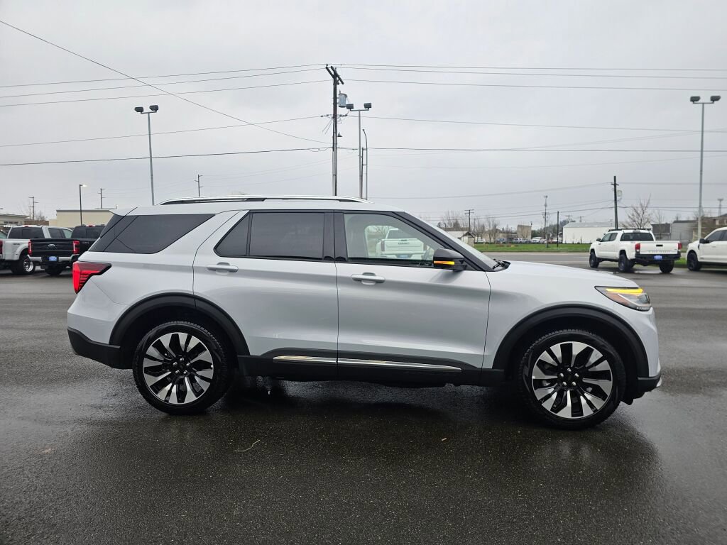 Certified 2025 Ford Explorer Platinum w/ LUX Leather Package image 5