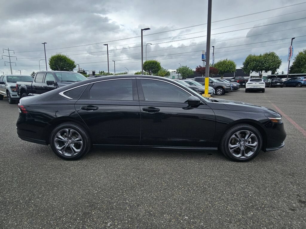 Used 2023 Honda Accord EX image 6