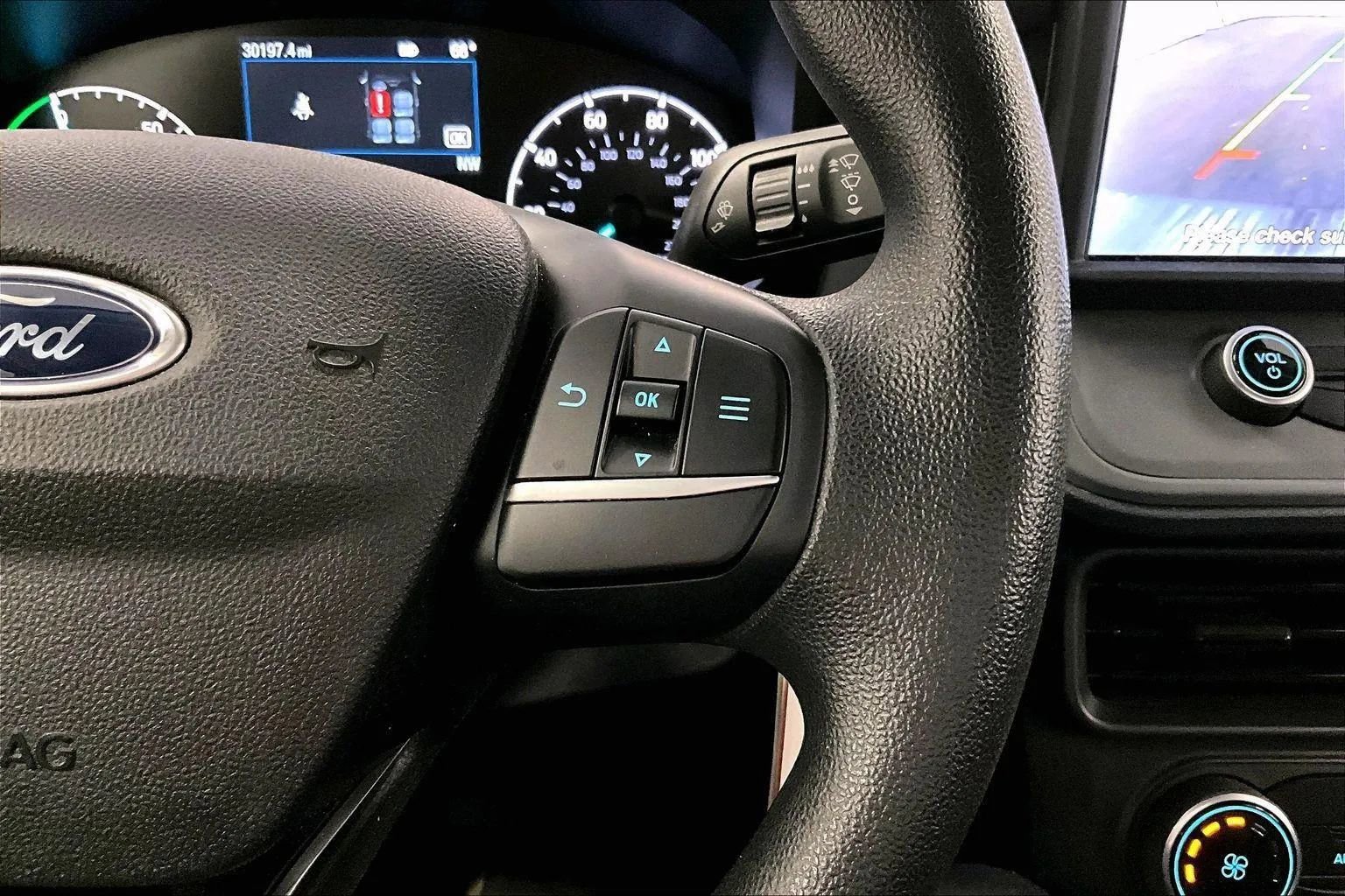 Certified 2022 Ford Maverick XL image 18