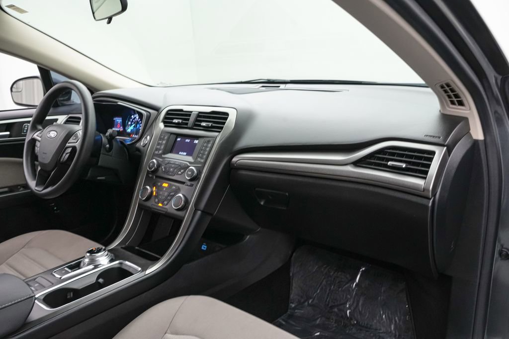 Certified 2018 Ford Fusion S FWD image 21