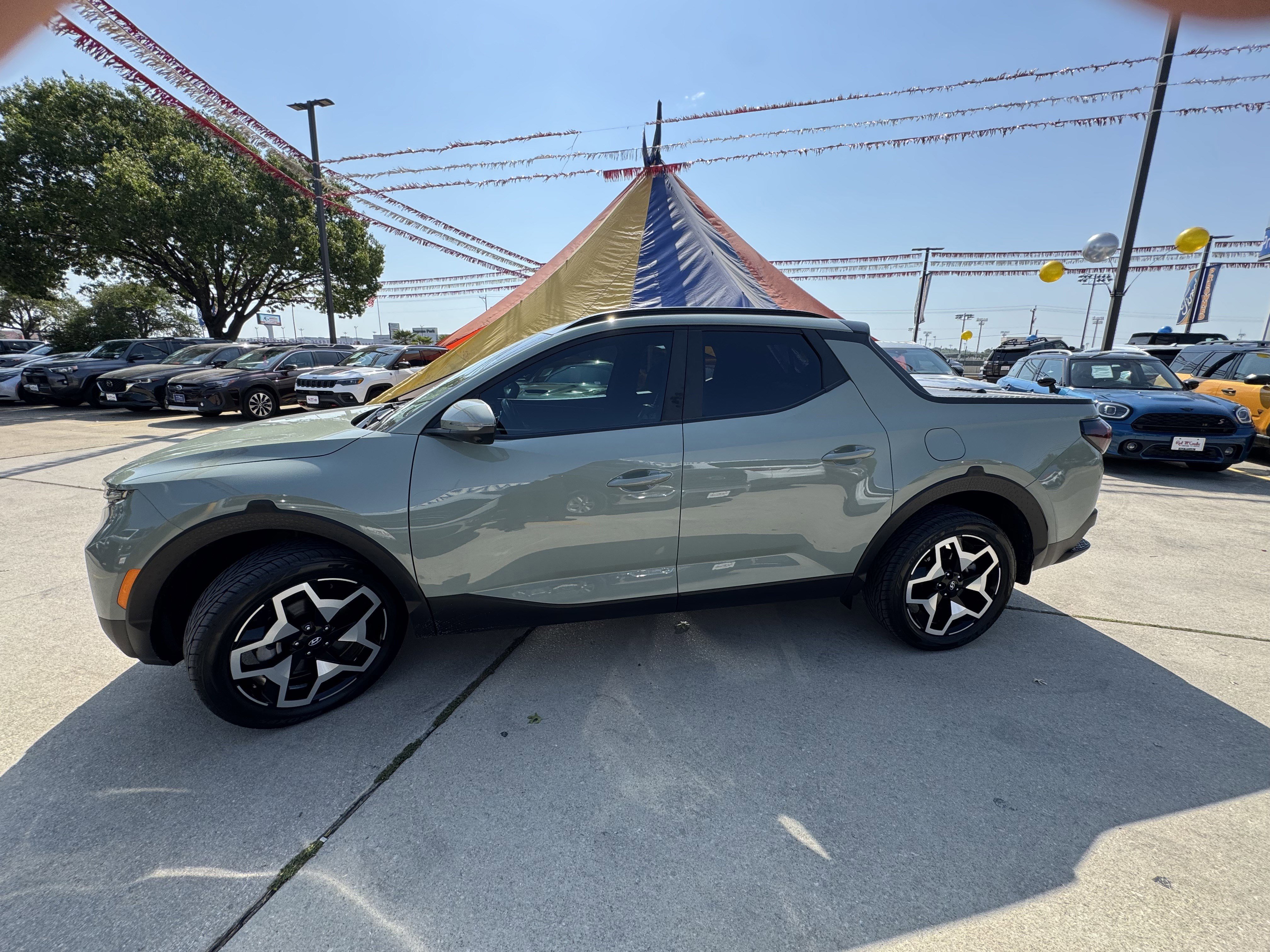 Used 2024 Hyundai Santa Cruz Limited image 7