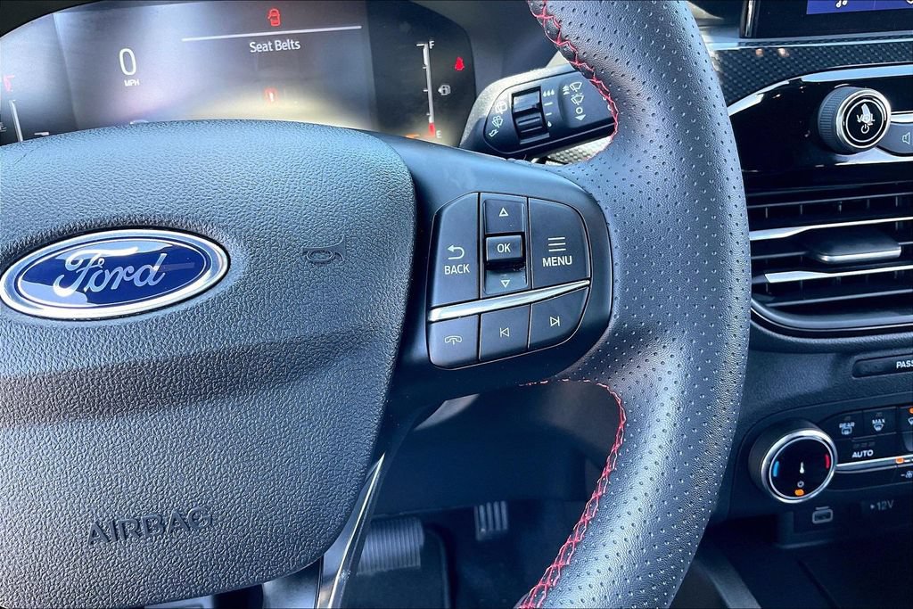 Certified 2025 Ford Escape ST-Line AWD/4WD image 18