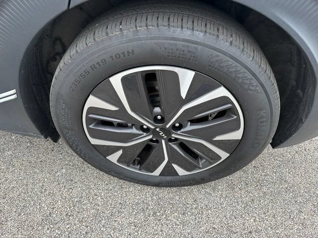 Used 2024 Kia EV6 Light AWD/4WD image 7