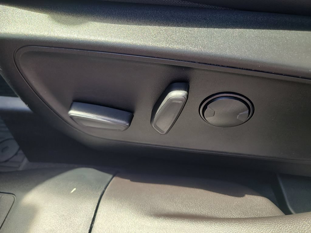 Certified 2023 Ford Escape ST-Line w/ Tech Pack #1 FWD image 18