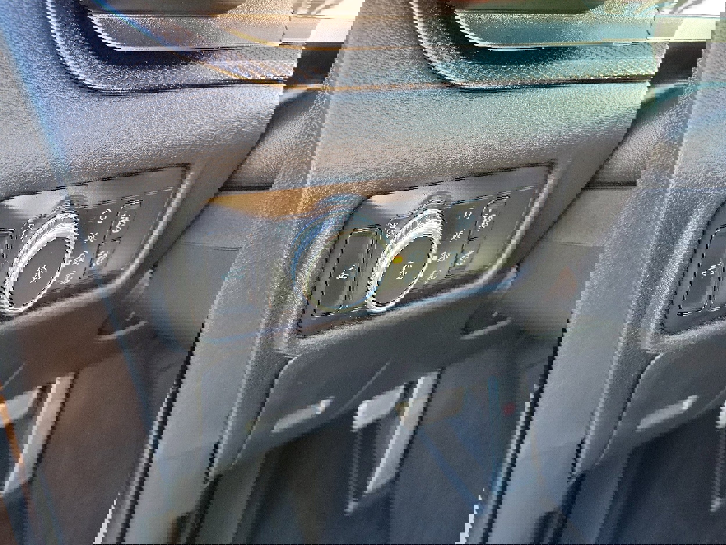 Certified 2020 Ford Explorer ST w/ Premium Technology Package image 23