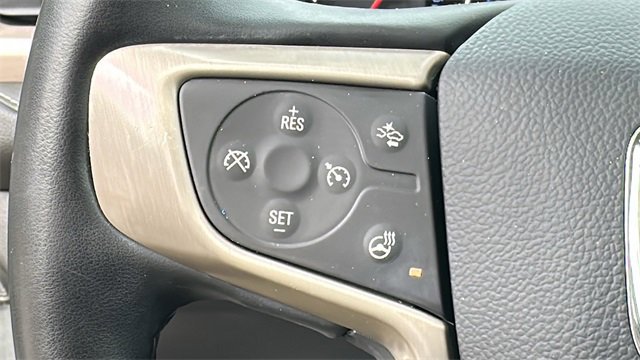 Used 2023 GMC Acadia Denali w/ Denali Technology Package image 24