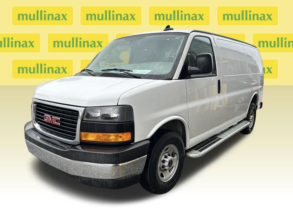 Used 2024 GMC Savana 2500 w/ Driver Convenience Package image 4