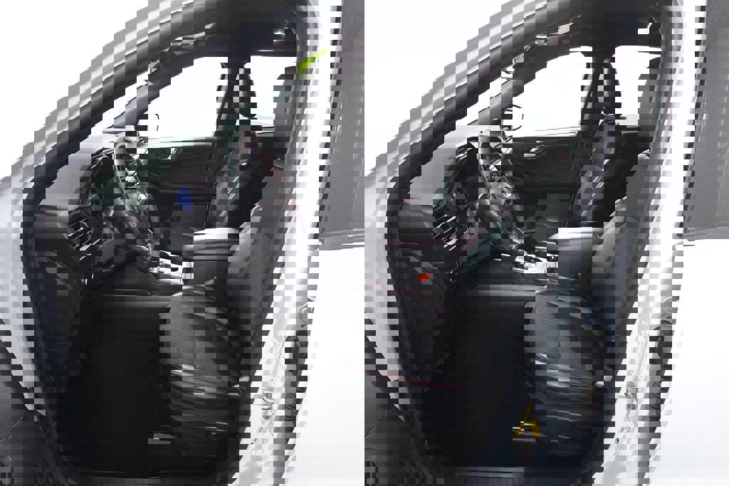 Certified 2025 Ford Escape ST-Line image 10