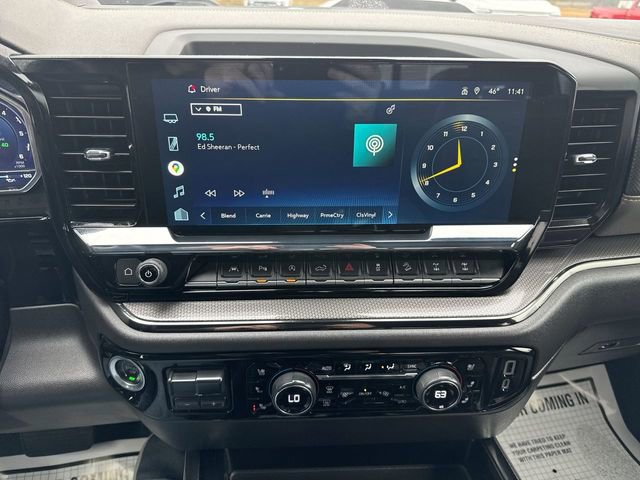 Used 2022 Chevrolet Silverado 1500 ZR2 w/ Technology Package image 19