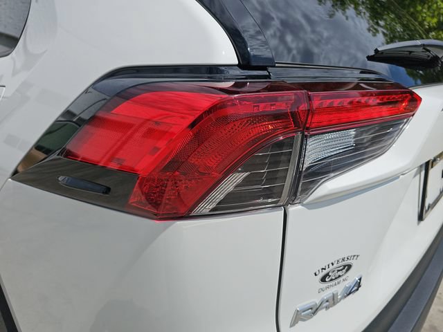 Used 2025 Toyota RAV4 LE AWD/4WD image 31