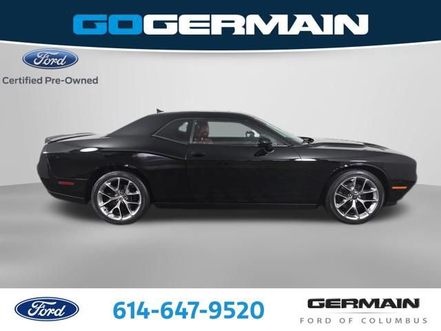 Used 2020 Dodge Challenger SXT w/ Plus Package RWD image 5
