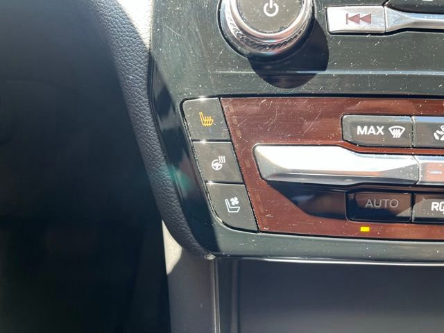 Certified 2022 Ford Explorer Limited w/ Equipment Group 301A RWD image 15